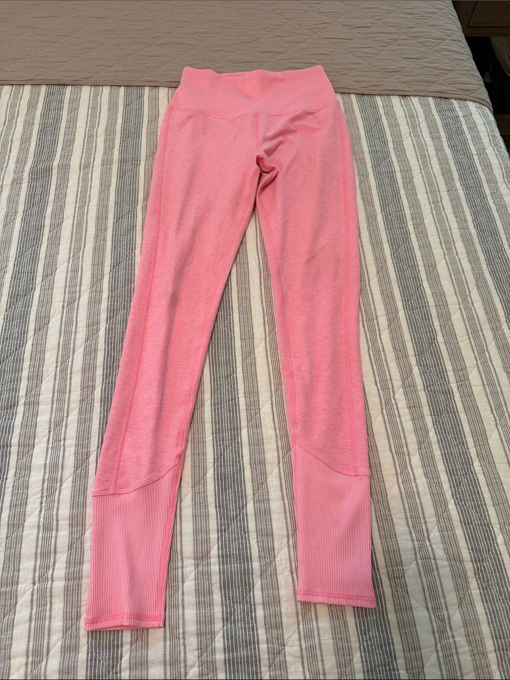 ALO Yoga Bubblegum Pink High-Waist Sculpt Leggings